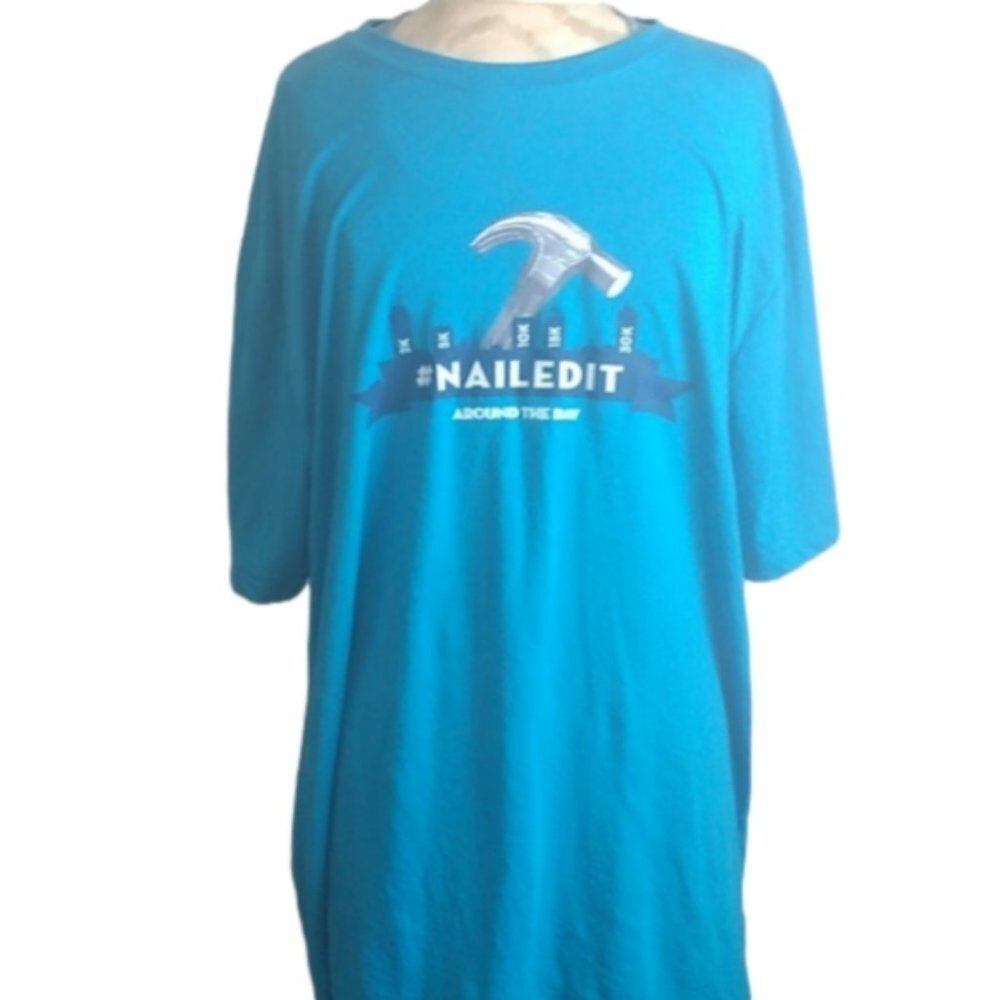 X Large Around the bay Marathon runner T-shirt.